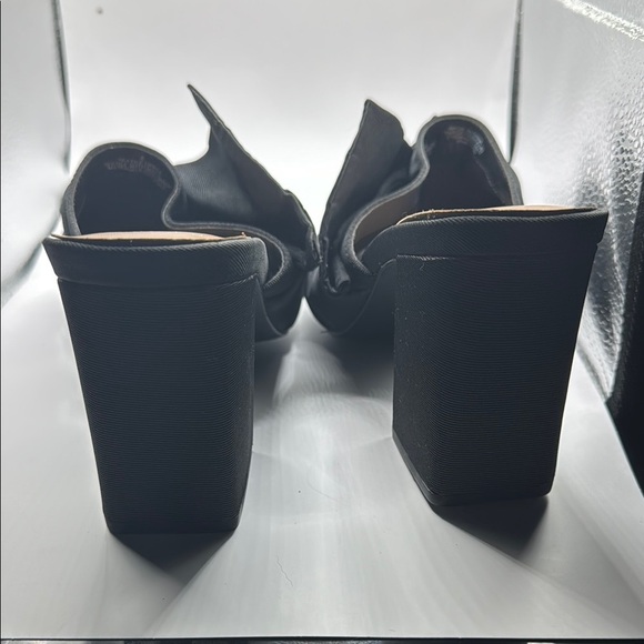 a.n.a Black Mules with Chunky Heel and Open Toe - Picture 5 of 11